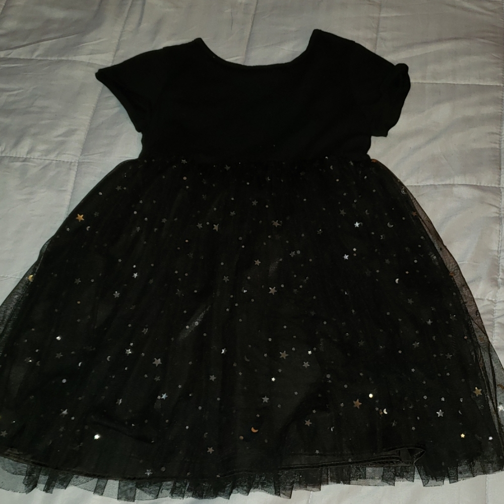 Black and gold dress for any occasion